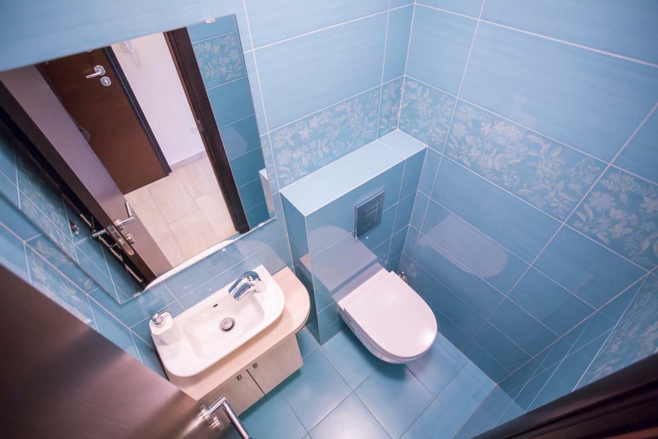 Luxury Apartment Sea Пула Екстериор снимка